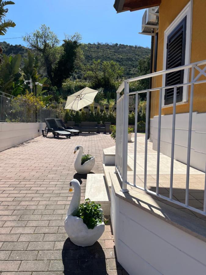 Residenza De Luca B&B Tropea Eksteriør billede